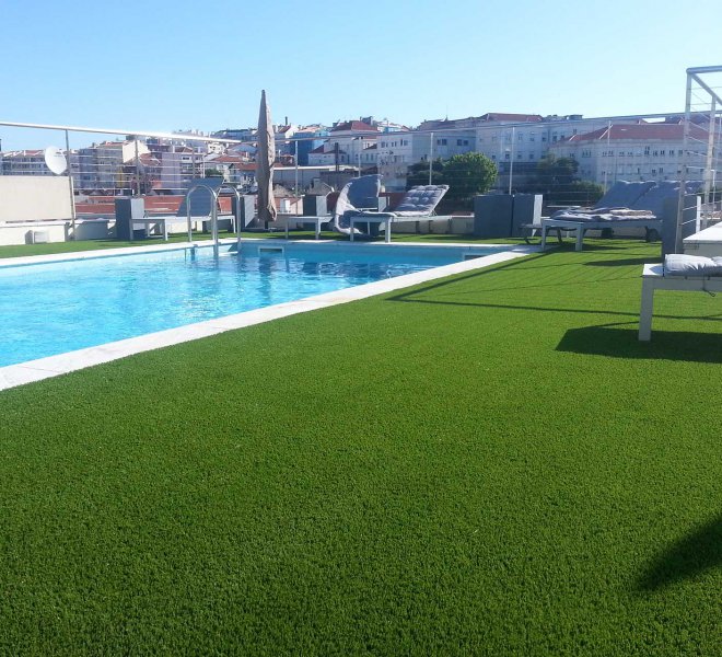 fake-grass-for-swimming-pool